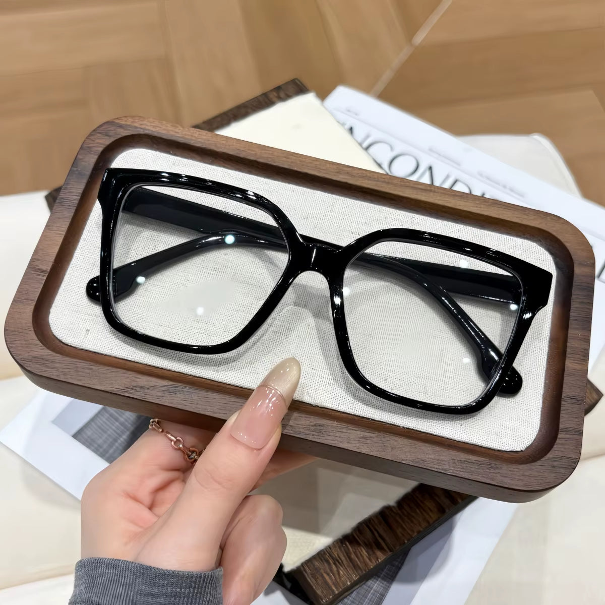 European and American Retro Style anti Blue Light Glasses Trend Versatile for Watching TV, Mobile Phones, Computers, and Protect